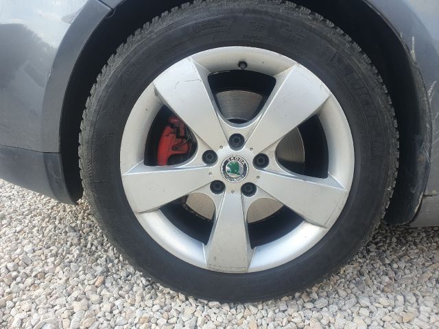 bontott SKODA OCTAVIA II Alufelni Szett