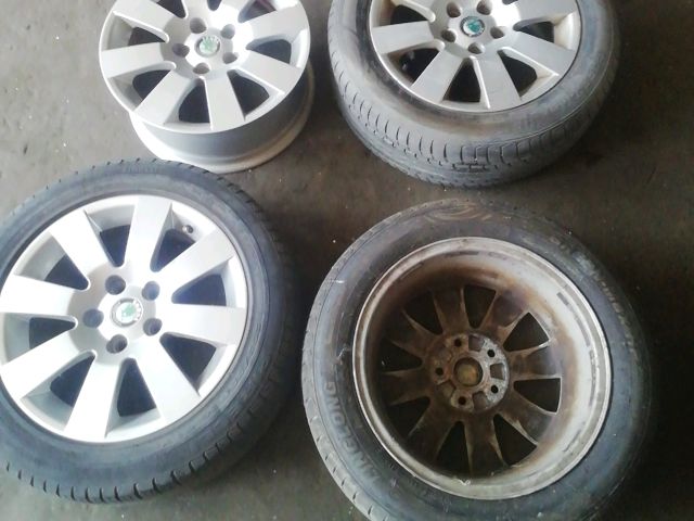 bontott SKODA OCTAVIA II Alufelni Szett