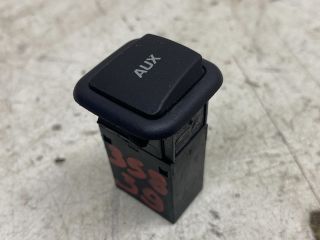 bontott SKODA OCTAVIA II AUX Csatlakozó