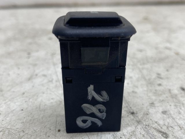 bontott SKODA OCTAVIA II AUX Csatlakozó