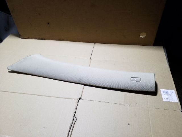 bontott SKODA OCTAVIA II Bal A Oszlop Burkolat