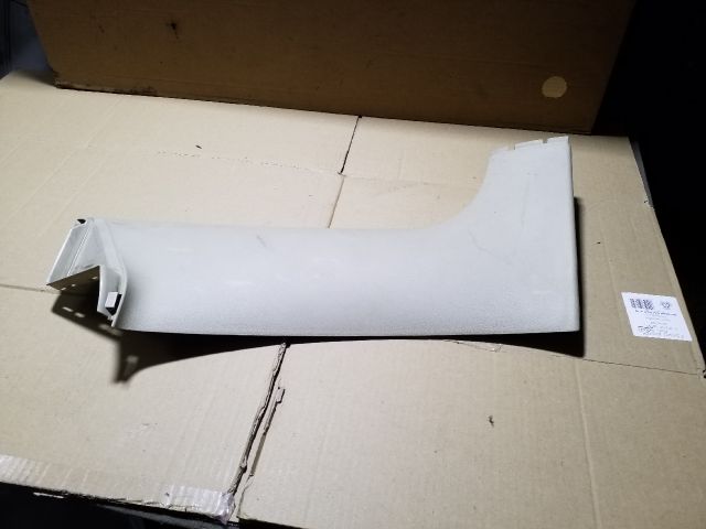 bontott SKODA OCTAVIA II Bal C Oszlop Burkolat