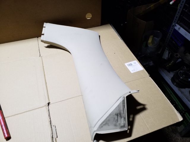 bontott SKODA OCTAVIA II Bal C Oszlop Burkolat