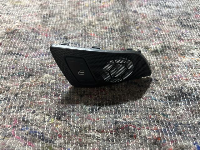 bontott SKODA OCTAVIA II Bal első Ablakemelő Kapcsoló