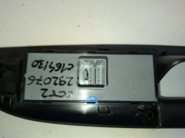 bontott SKODA OCTAVIA II Bal első Ablakemelő Kapcsoló