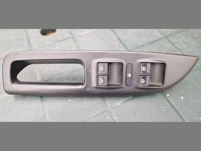 bontott SKODA OCTAVIA II Bal első Ablakemelő Kapcsoló