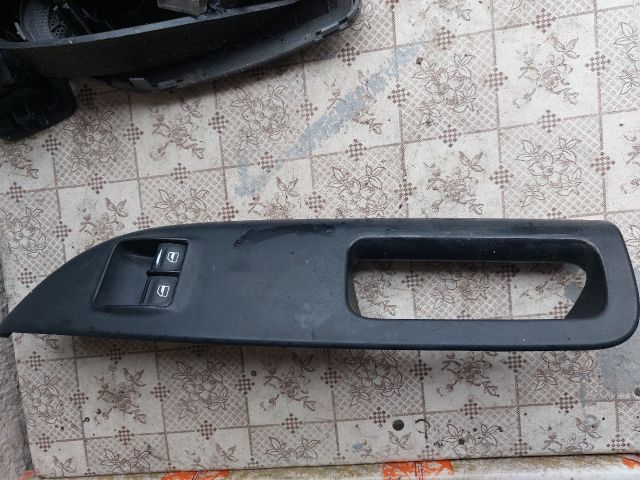 bontott SKODA OCTAVIA II Bal első Ablakemelő Kapcsoló