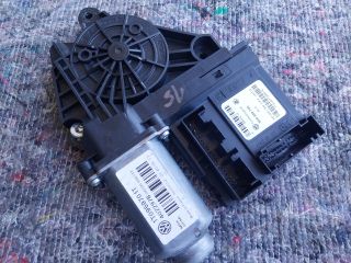 bontott SKODA OCTAVIA II Bal első Ablakemelő Motor