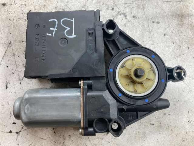 bontott SKODA OCTAVIA II Bal első Ablakemelő Motor