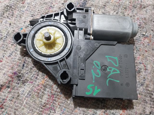 bontott SKODA OCTAVIA II Bal első Ablakemelő Motor