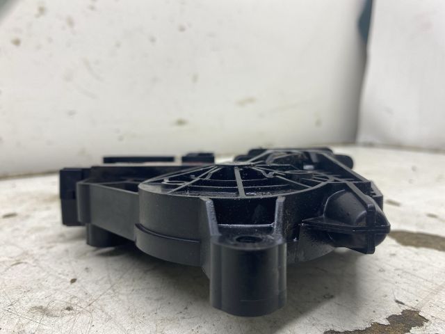 bontott SKODA OCTAVIA II Bal első Ablakemelő Motor