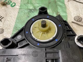 bontott SKODA OCTAVIA II Bal első Ablakemelő Motor