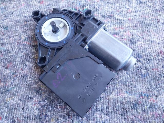 bontott SKODA OCTAVIA II Bal első Ablakemelő Motor