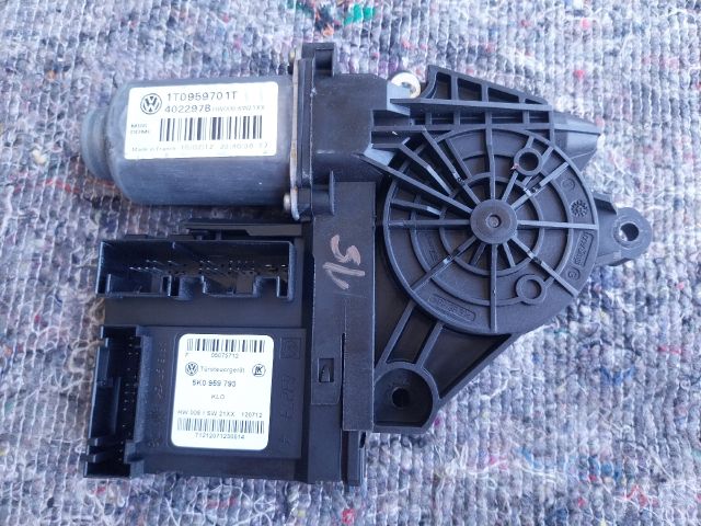 bontott SKODA OCTAVIA II Bal első Ablakemelő Motor