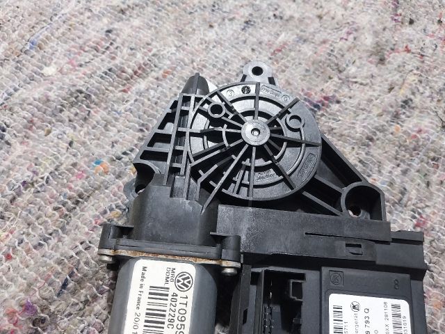 bontott SKODA OCTAVIA II Bal első Ablakemelő Motor