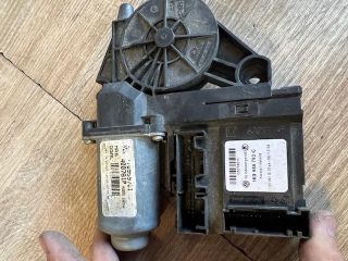 bontott SKODA OCTAVIA II Bal első Ablakemelő Motor