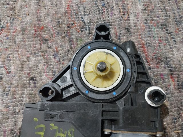 bontott SKODA OCTAVIA II Bal első Ablakemelő Motor