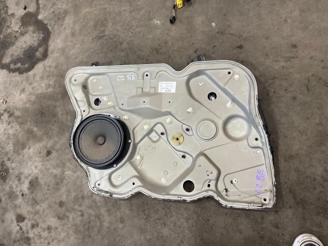 bontott SKODA OCTAVIA II Bal első Ablakemelő Szerkezet (Elektromos)