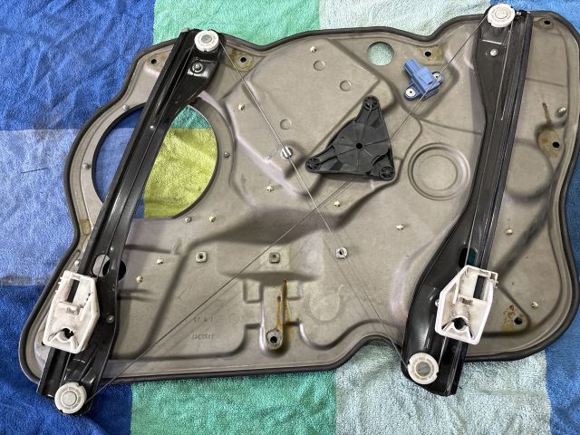 bontott SKODA OCTAVIA II Bal első Ablakemelő Szerkezet (Elektromos)