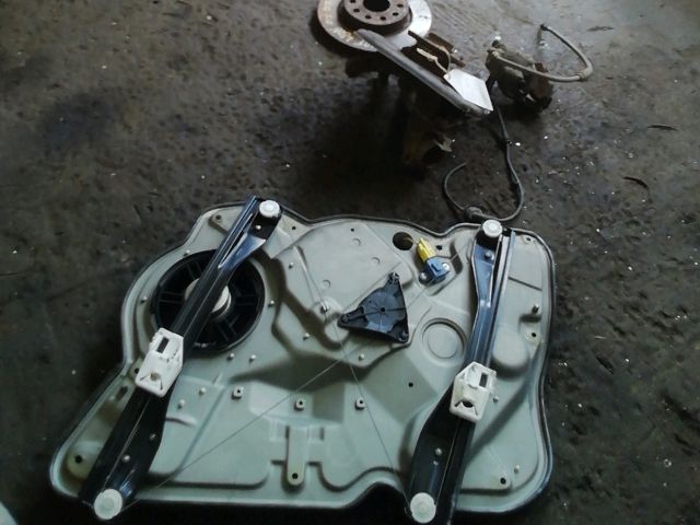 bontott SKODA OCTAVIA II Bal első Ablakemelő Szerkezet (Elektromos)