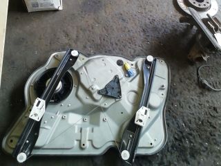 bontott SKODA OCTAVIA II Bal első Ablakemelő Szerkezet (Elektromos)