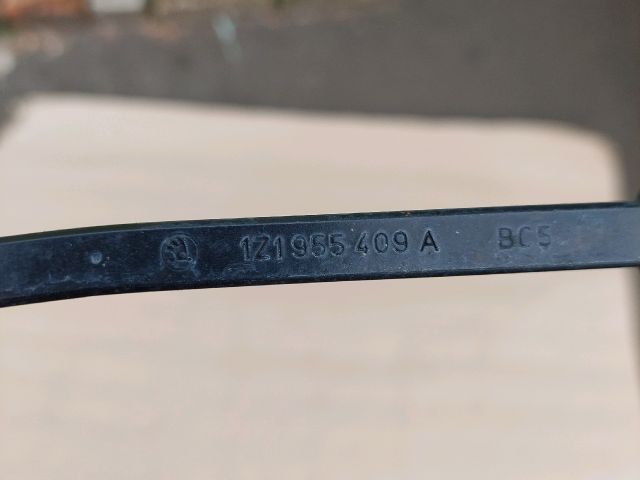 bontott SKODA OCTAVIA II Bal első Ablaktörlő Kar