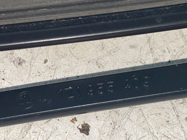 bontott SKODA OCTAVIA II Bal első Ablaktörlő Kar