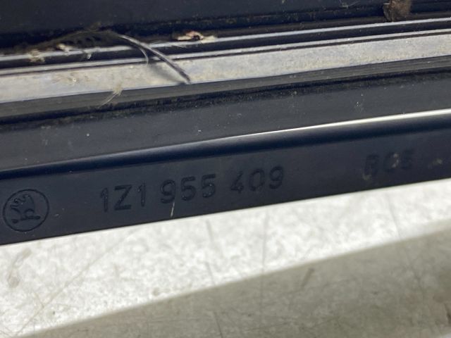 bontott SKODA OCTAVIA II Bal első Ablaktörlő Kar