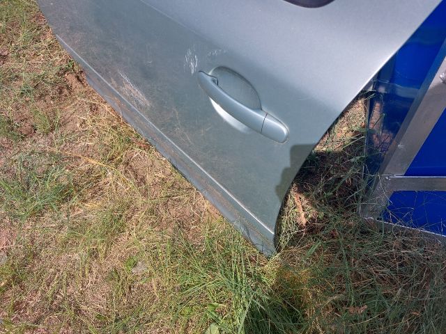 bontott SKODA OCTAVIA II Bal első Ajtó (Részeivel)