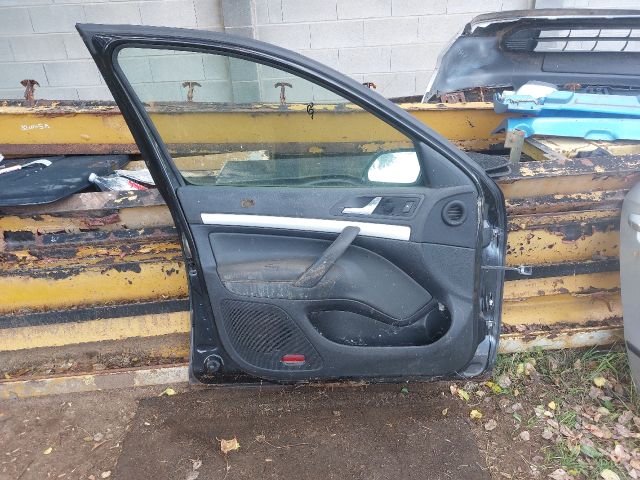 bontott SKODA OCTAVIA II Bal első Ajtó (Részeivel)