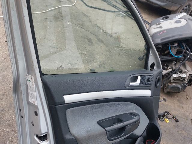 bontott SKODA OCTAVIA II Bal első Ajtó (Részeivel)