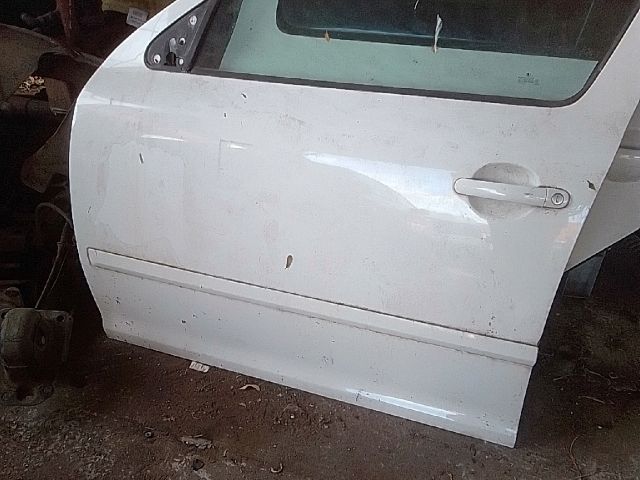 bontott SKODA OCTAVIA II Bal első Ajtó (Üres lemez)