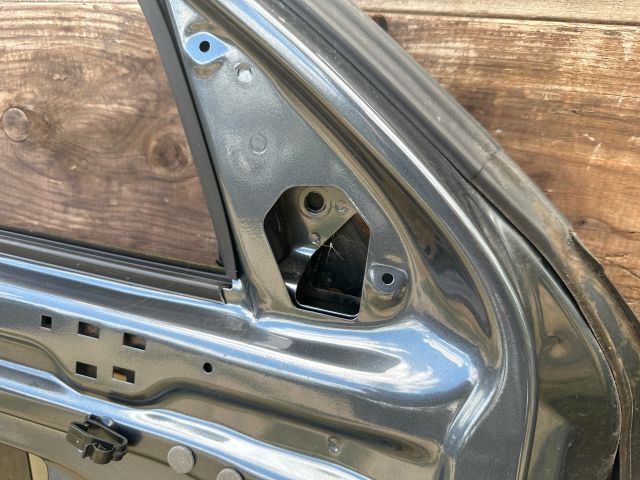 bontott SKODA OCTAVIA II Bal első Ajtó (Üres lemez)