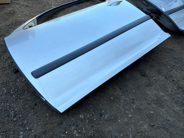 bontott SKODA OCTAVIA II Bal első Ajtó (Üres lemez)