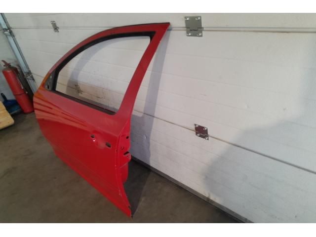 bontott SKODA OCTAVIA II Bal első Ajtó (Üres lemez)