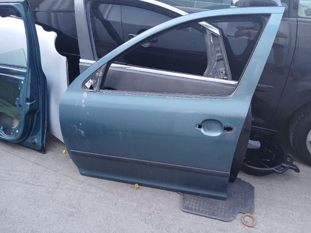 bontott SKODA OCTAVIA II Bal első Ajtó (Üres lemez)