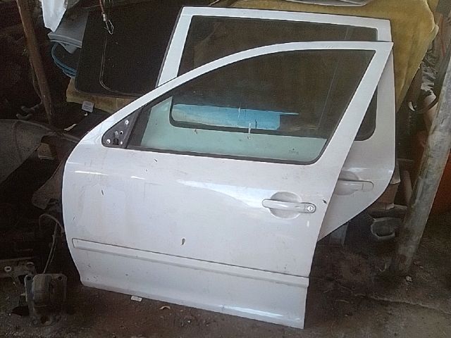 bontott SKODA OCTAVIA II Bal első Ajtó (Üres lemez)