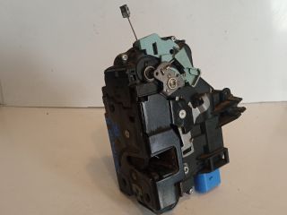 bontott SKODA OCTAVIA II Bal első Ajtózár Motor