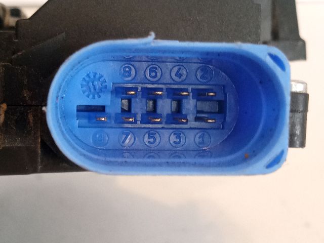 bontott SKODA OCTAVIA II Bal első Ajtózár Motor