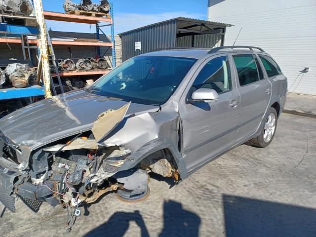 bontott SKODA OCTAVIA II Bal első Ajtózár