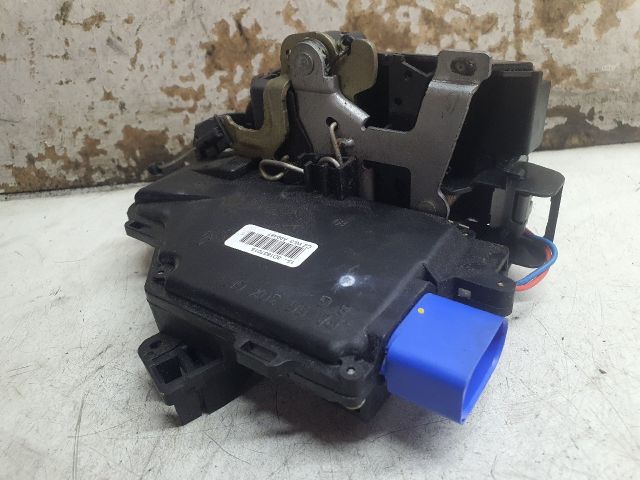 bontott SKODA OCTAVIA II Bal első Ajtózár