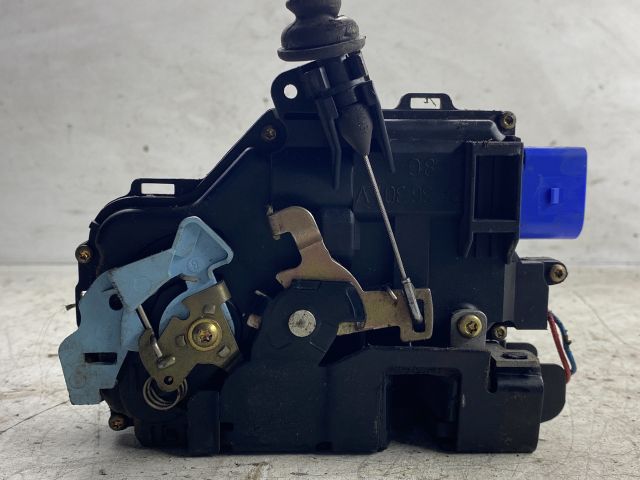 bontott SKODA OCTAVIA II Bal első Ajtózár