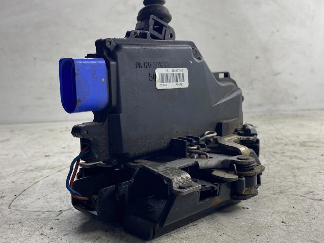 bontott SKODA OCTAVIA II Bal első Ajtózár