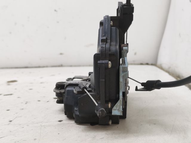 bontott SKODA OCTAVIA II Bal első Ajtózár