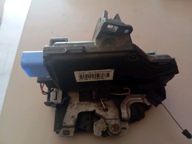 bontott SKODA OCTAVIA II Bal első Ajtózár