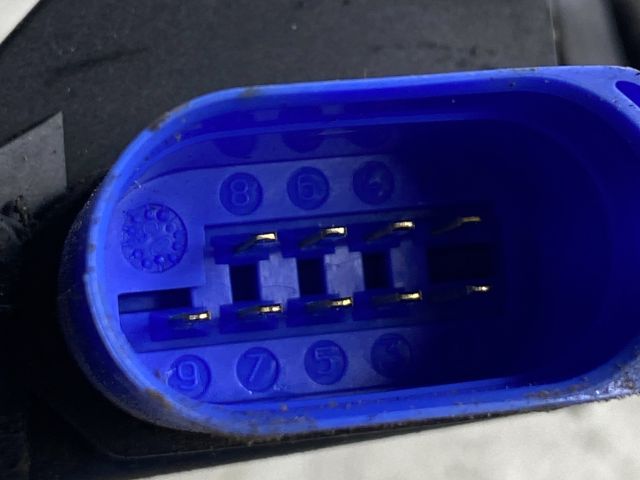 bontott SKODA OCTAVIA II Bal első Ajtózár