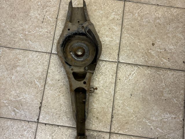 bontott SKODA OCTAVIA II Bal első Alsó Hátsó Lengőkar