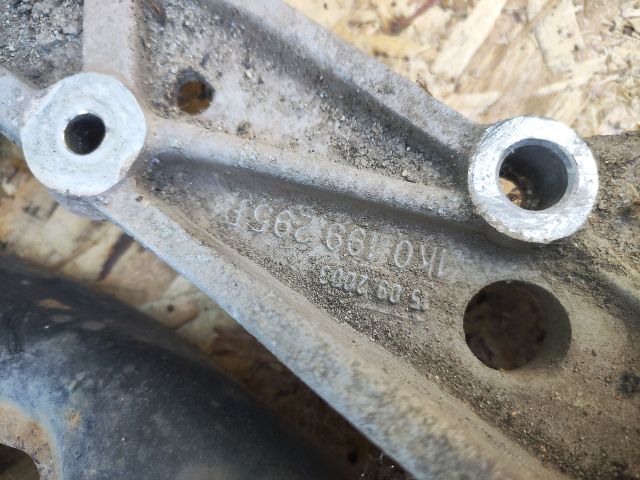 bontott SKODA OCTAVIA II Bal első Alsó Lengőkar