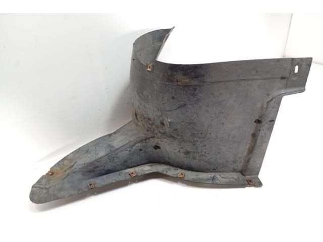 bontott SKODA OCTAVIA II Bal első Dobbetét (Kerékjárati, Műanyag)