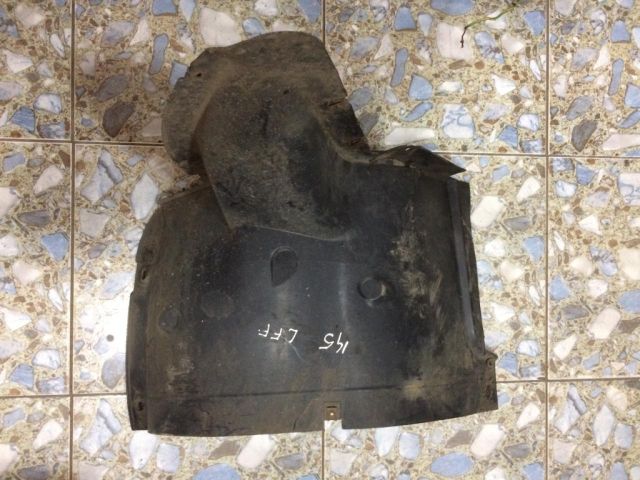 bontott SKODA OCTAVIA II Bal első Első Dobbetét (Kerékjárati, Műanyag)